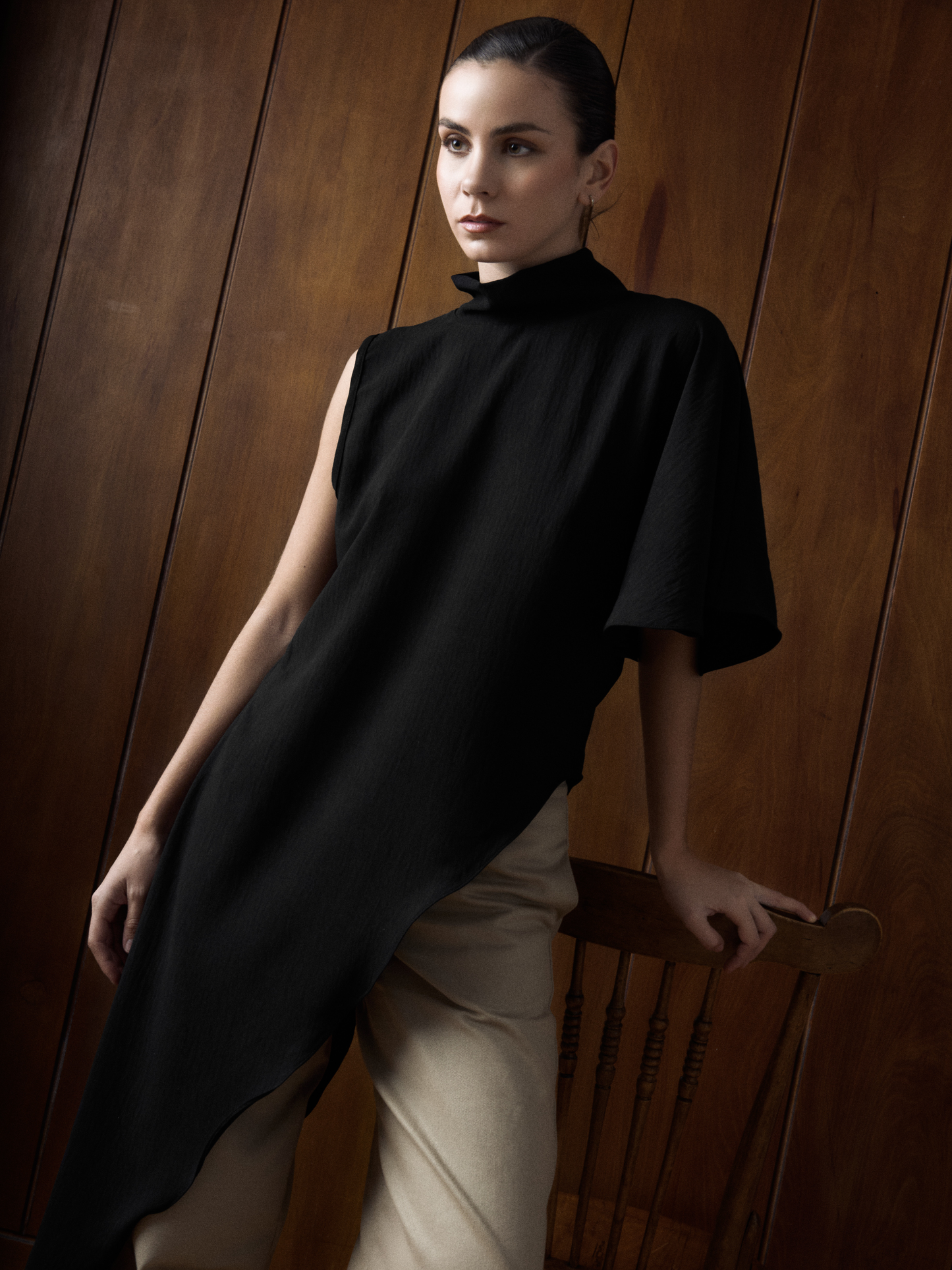 Polera Asimétrica 123 - Negro